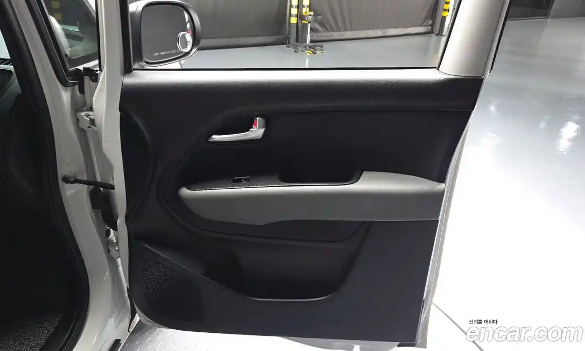 Kia Ray 2024 1.0 автомат (гидро), фото 14