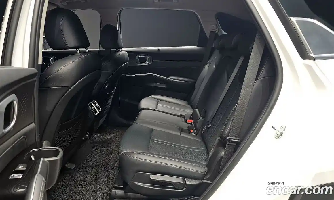 Kia Sorento 2023 2.2 автомат (гидро), фото 12