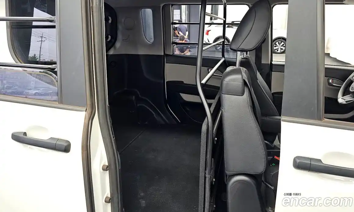 Kia Ray 2022 1.0 автомат (гидро), фото 18
