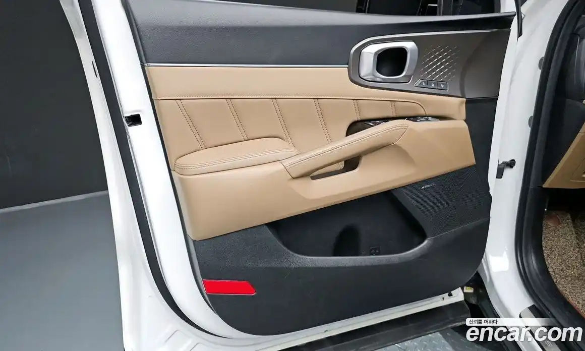 Kia Sorento 2023 1.6 автомат (гидро), фото 14
