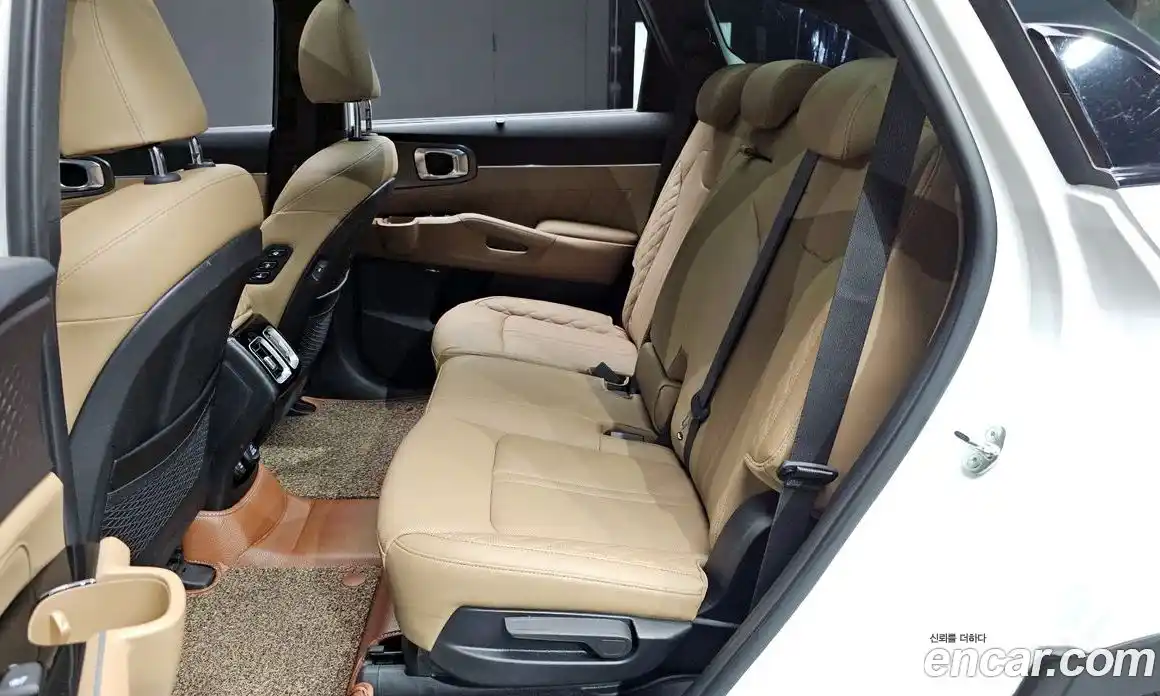 Kia Sorento 2023 1.6 автомат (гидро), фото 16