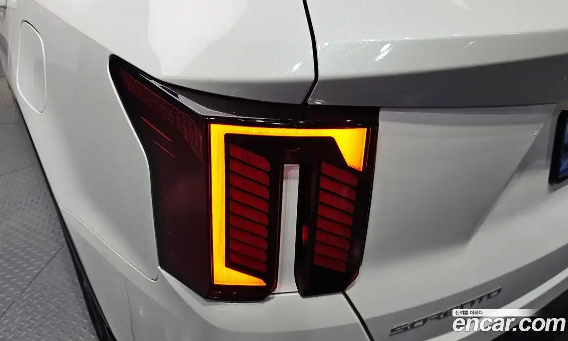 Kia Sorento 2024 1.6 автомат (гидро), фото 9