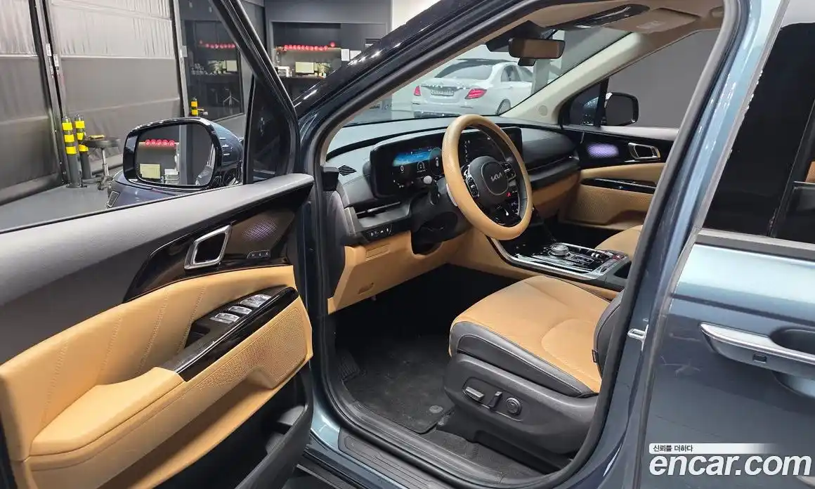 Kia Carnival 2023 2.2 автомат (гидро), фото 13