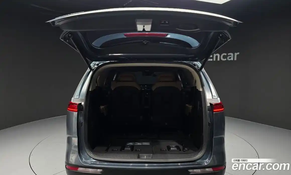 Kia Carnival 2023 2.2 автомат (гидро), фото 26
