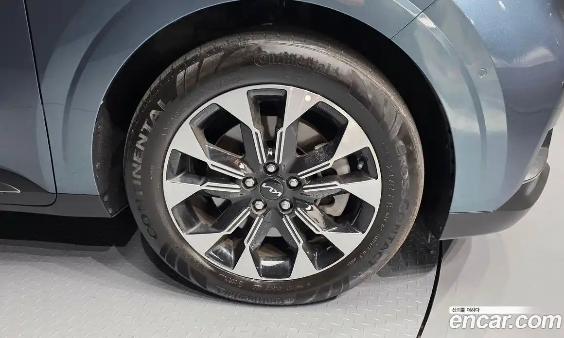 Kia Carnival 2023 2.2 автомат (гидро), фото 7