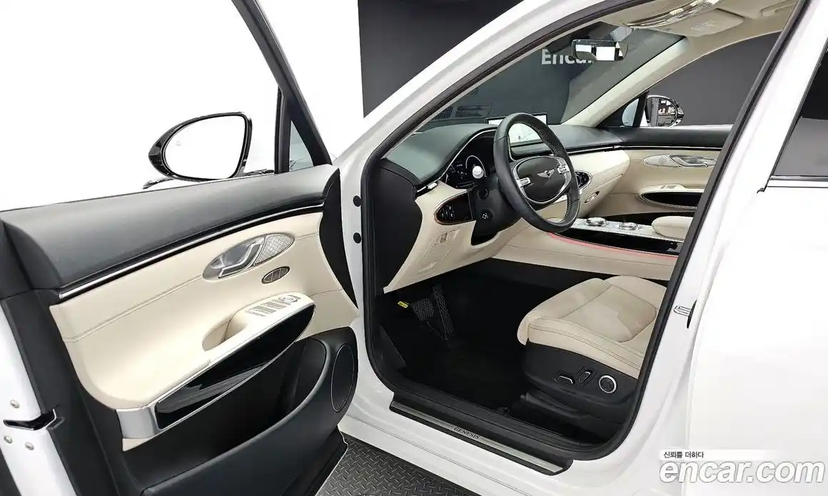 Genesis GV70 2023 2.5 автомат (гидро), фото 10