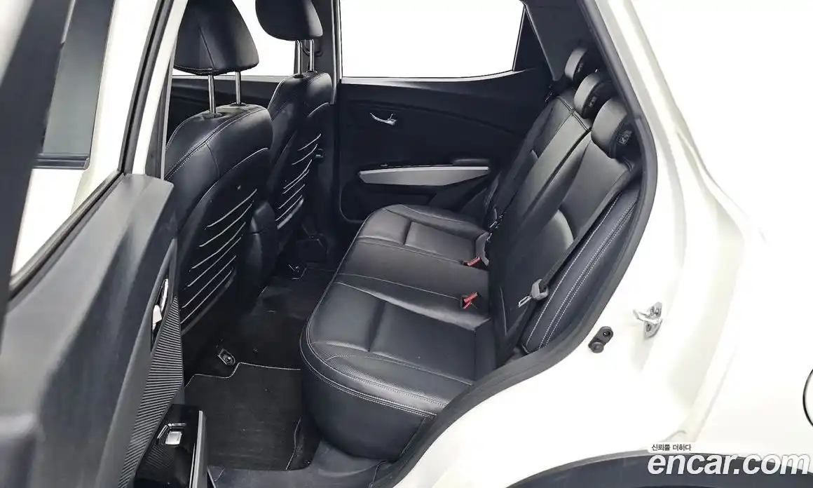 SsangYong TIBOLI 2015 1.6 автомат (гидро), фото 11