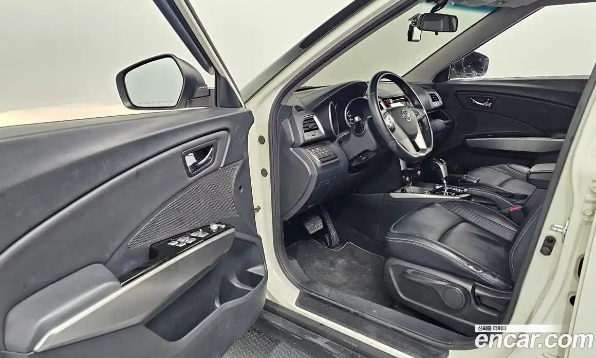 SsangYong TIBOLI 2015 1.6 автомат (гидро), фото 10