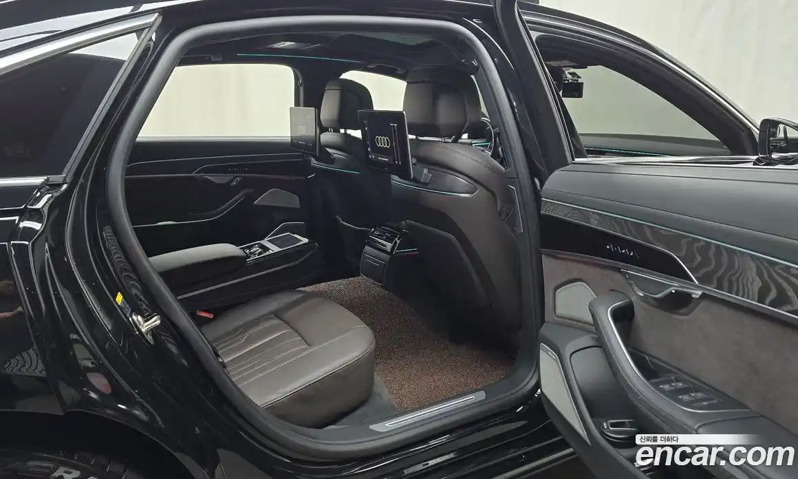 Audi A8 2023 3.0 автомат (гидро), фото 17