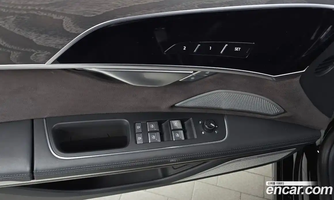 Audi A8 2023 3.0 автомат (гидро), фото 28