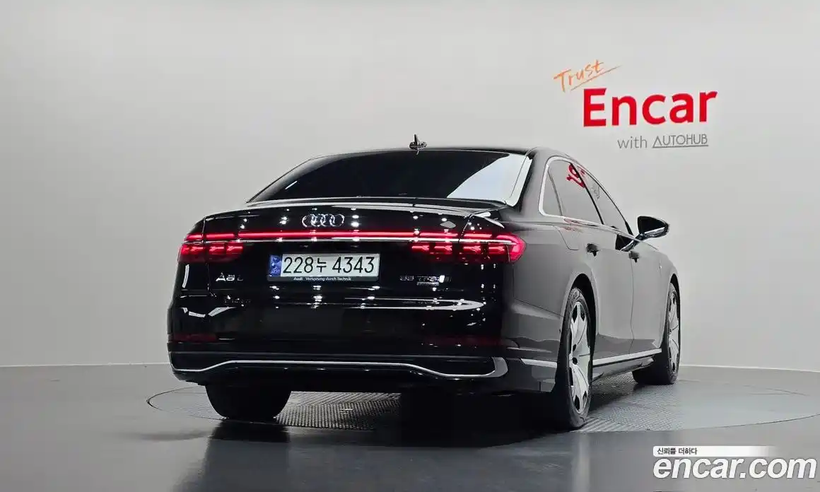 Audi A8 2023 3.0 автомат (гидро), фото 4