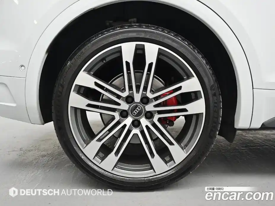 Audi SQ5 2021 3.0 автомат (гидро), фото 5