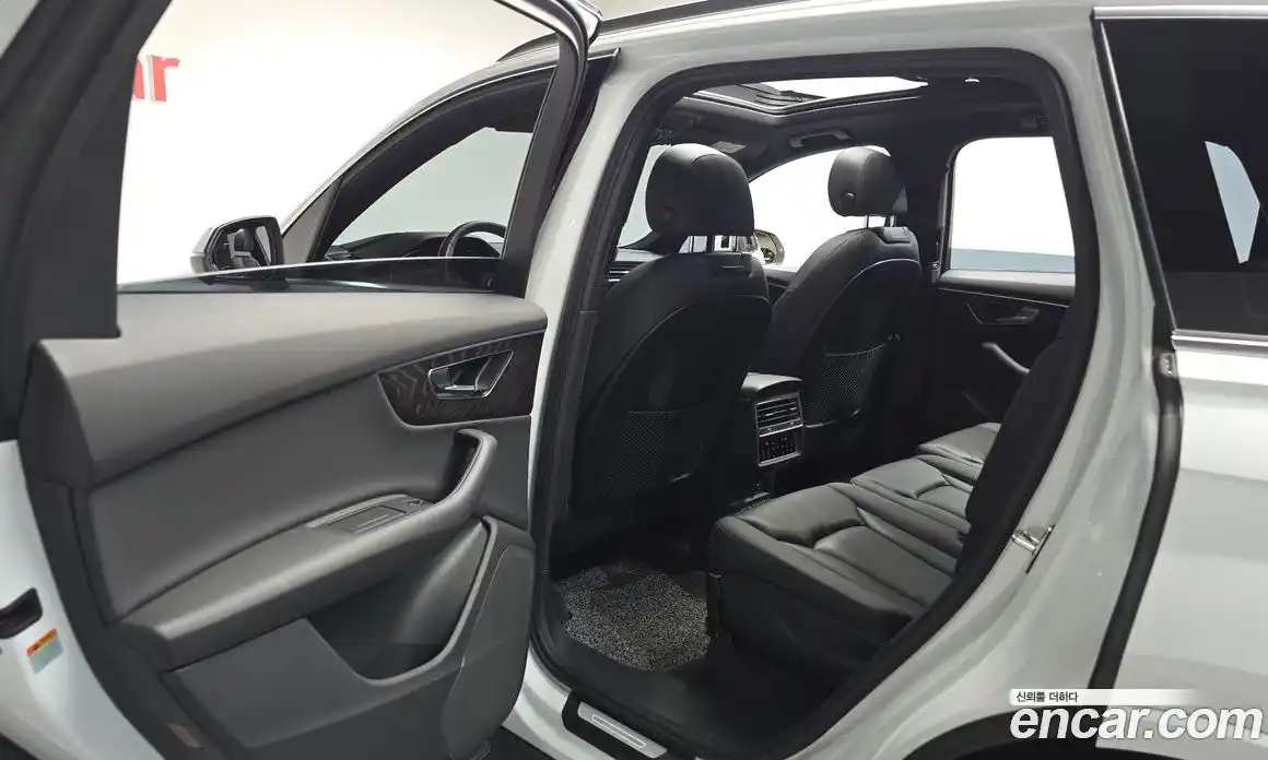Audi Q7 2021 3.0 автомат (гидро), фото 15
