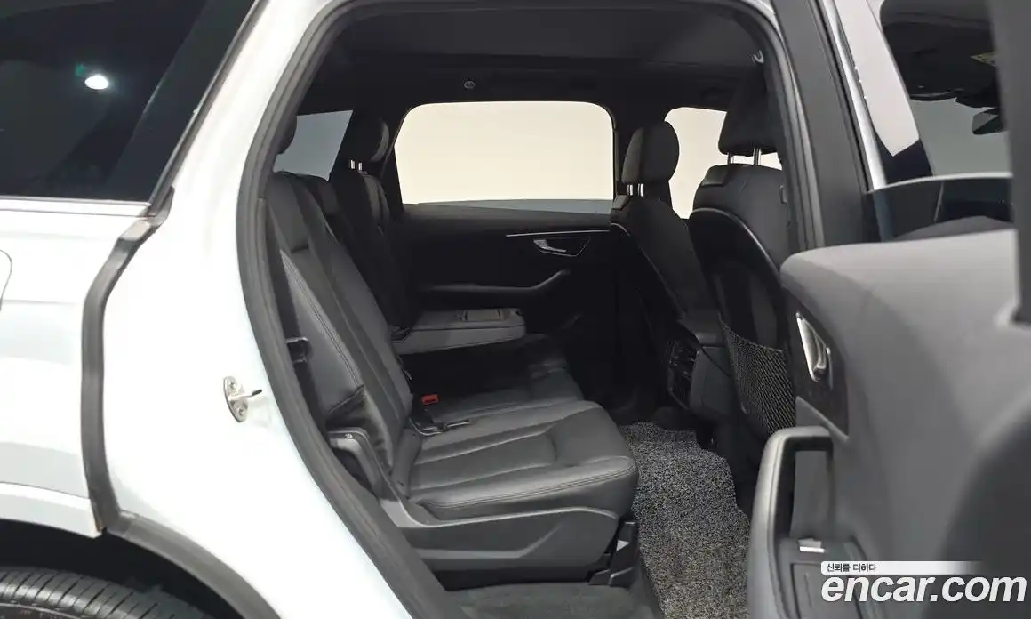 Audi Q7 2021 3.0 автомат (гидро), фото 17