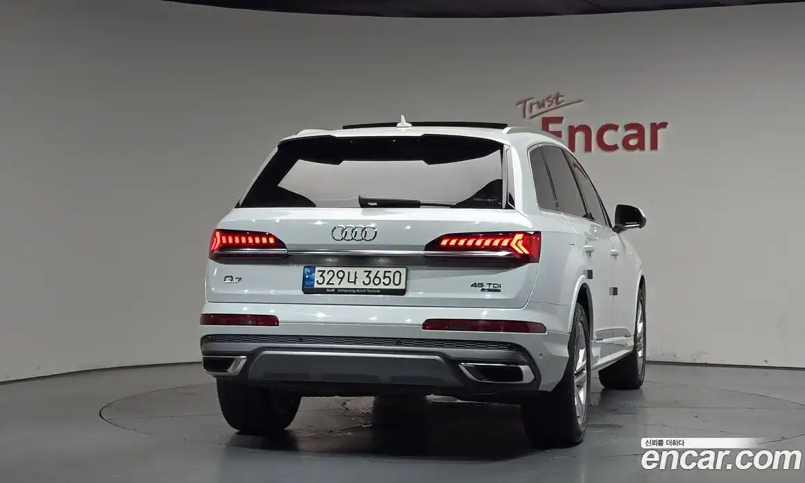 Audi Q7 2021 3.0 автомат (гидро), фото 3