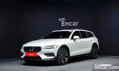 Volvo V60, 2022, 27 057 км