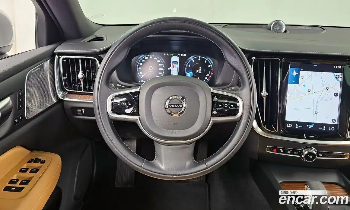 Volvo V60 2022 2.0 автомат (гидро), фото 13