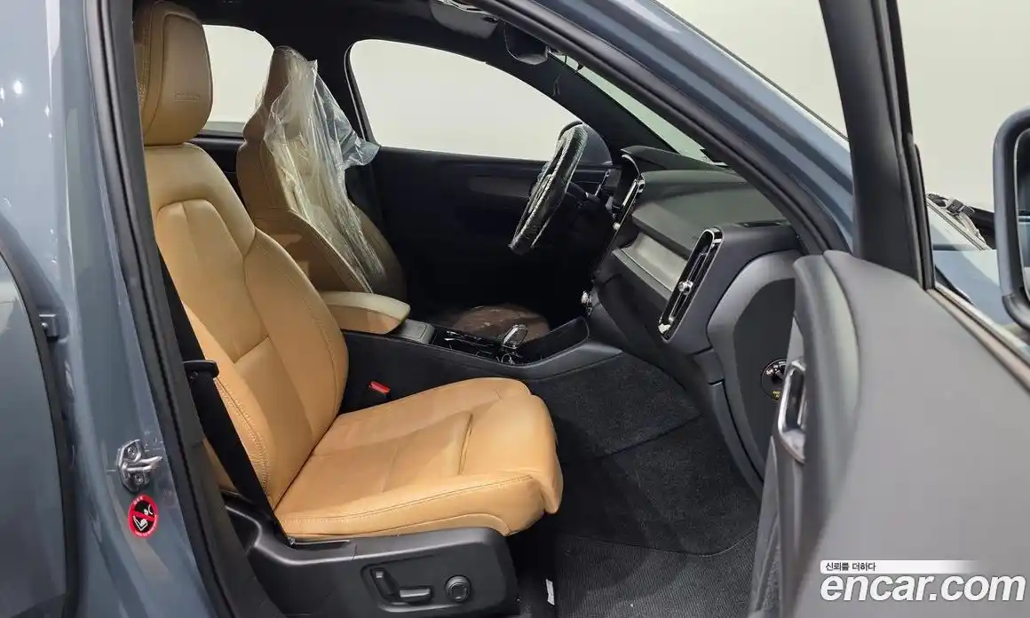 Volvo XC40 2020 2.0 автомат (гидро), фото 17
