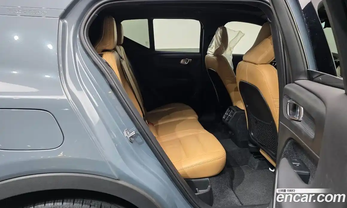 Volvo XC40 2020 2.0 автомат (гидро), фото 18