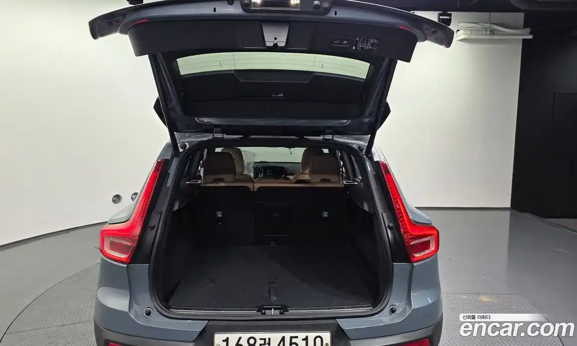 Volvo XC40 2020 2.0 автомат (гидро), фото 26