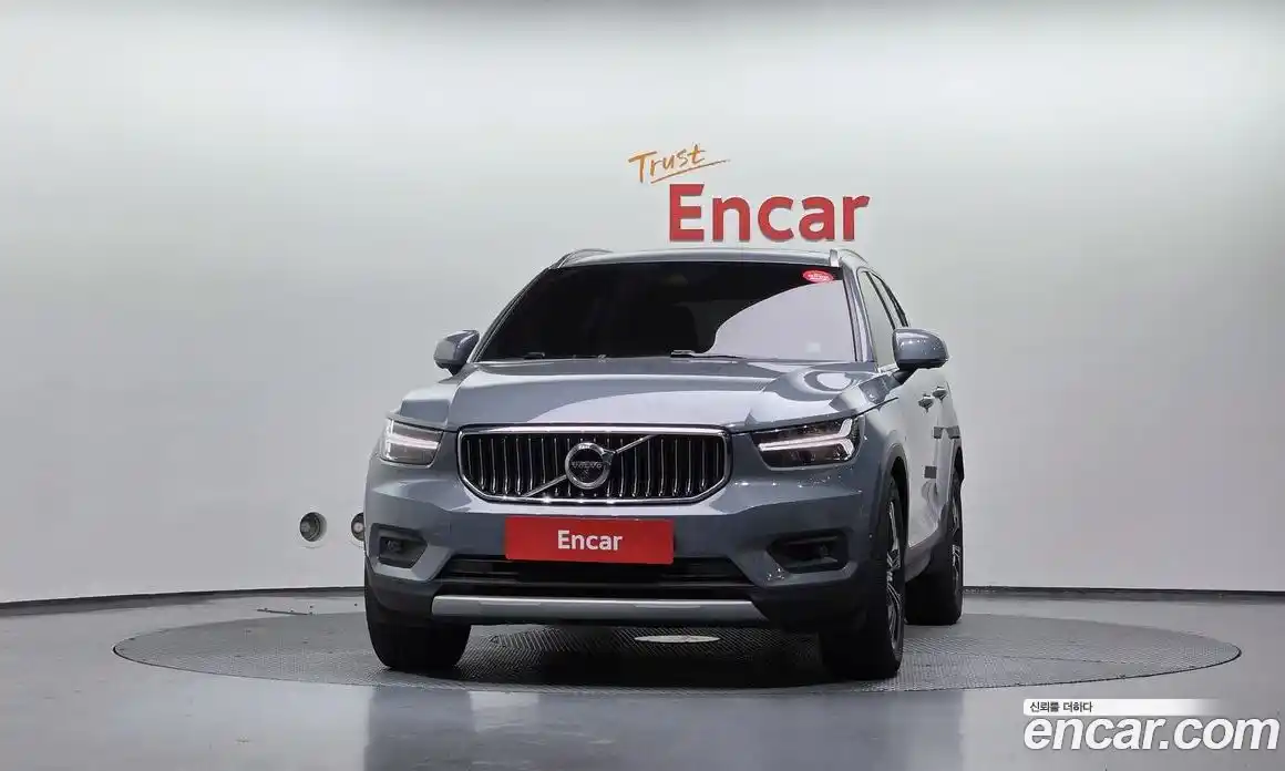 Volvo XC40 2020 2.0 автомат (гидро), фото 3