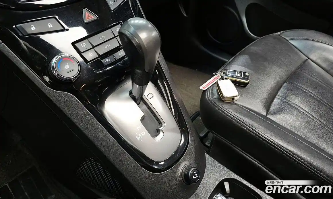Chevrolet Orlando 2011 2.0 автомат (гидро), фото 12