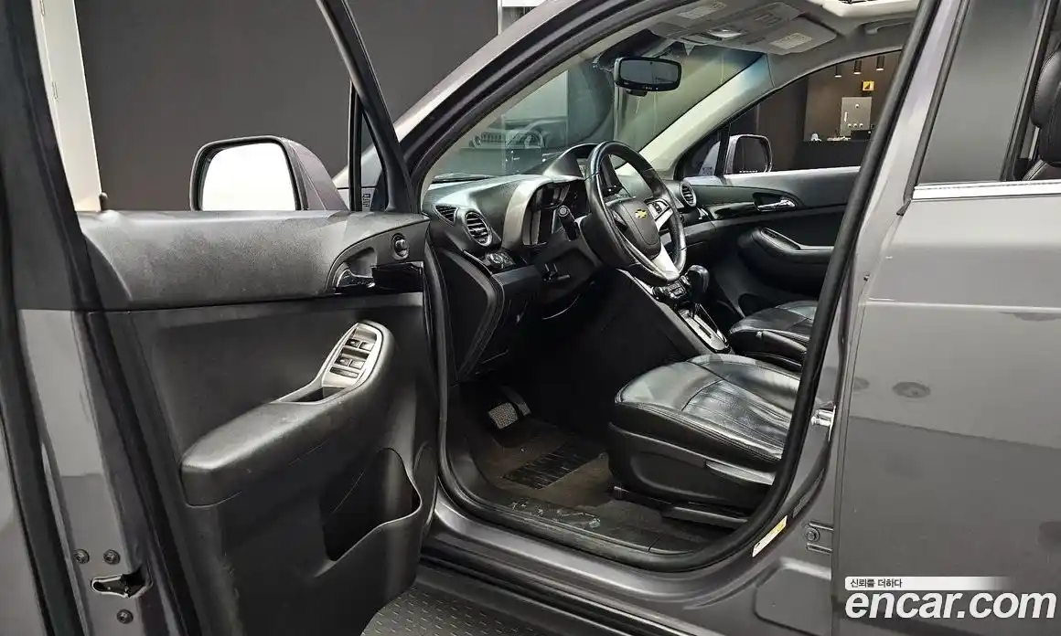 Chevrolet Orlando 2011 2.0 автомат (гидро), фото 13
