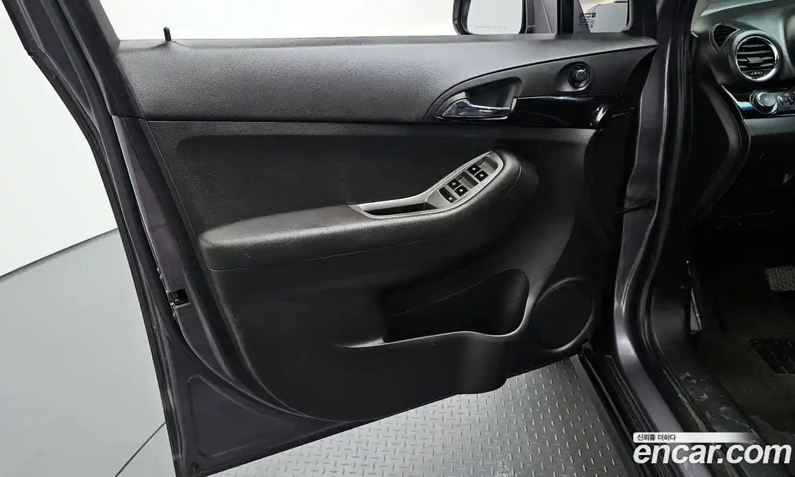 Chevrolet Orlando 2011 2.0 автомат (гидро), фото 14