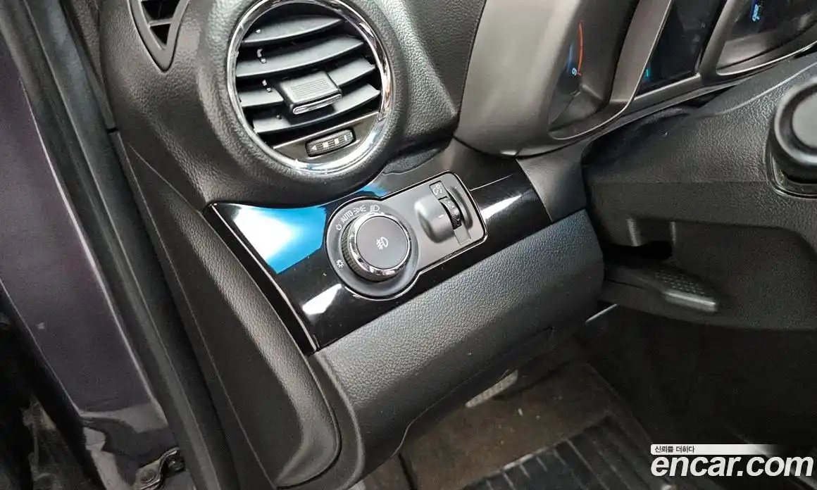 Chevrolet Orlando 2011 2.0 автомат (гидро), фото 25