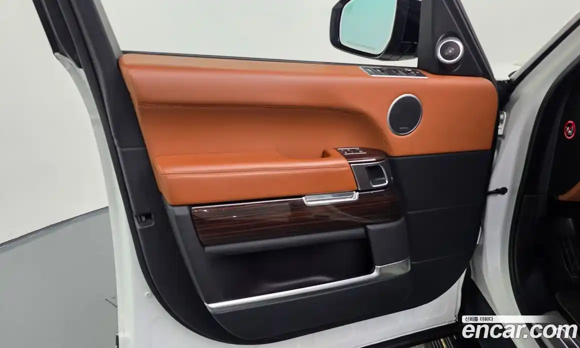 Land Rover Range Rover 2017 4.4 автомат (гидро), фото 14