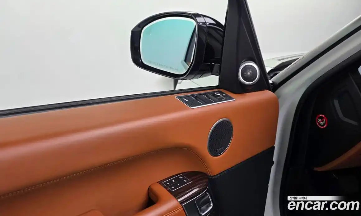 Land Rover Range Rover 2017 4.4 автомат (гидро), фото 27