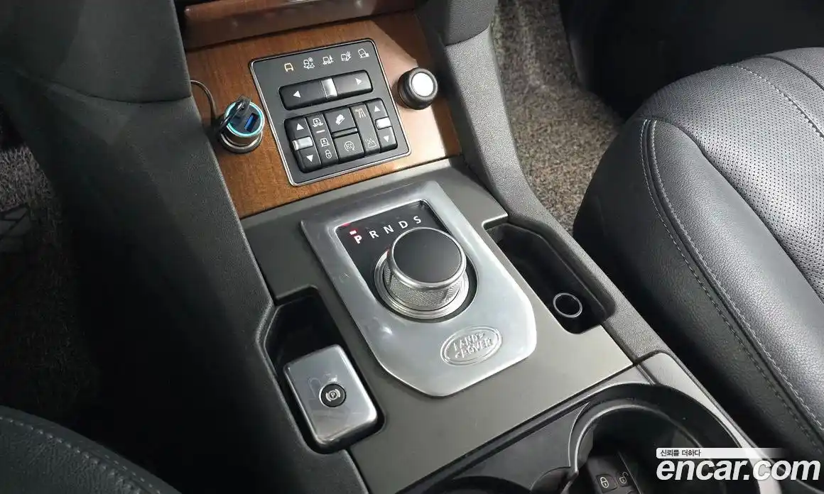 Land Rover Discovery 2016 3.0 автомат (гидро), фото 9