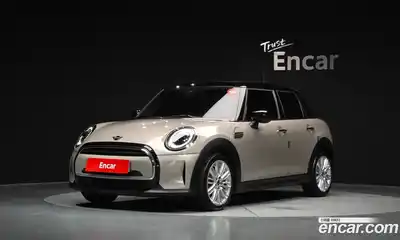 Mini Cooper, 2022, 62 007 км