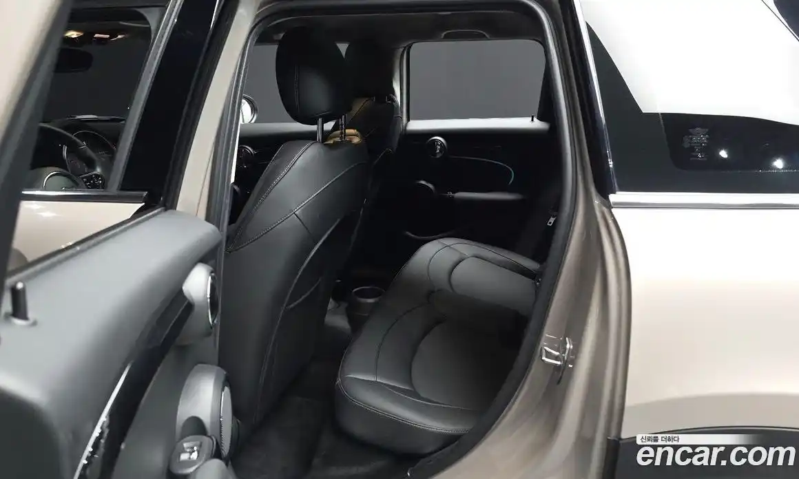 Mini Cooper 2022 1.5 автомат (гидро), фото 16