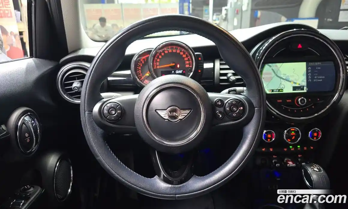 Mini Cooper 2014 1.5 автомат (гидро), фото 13