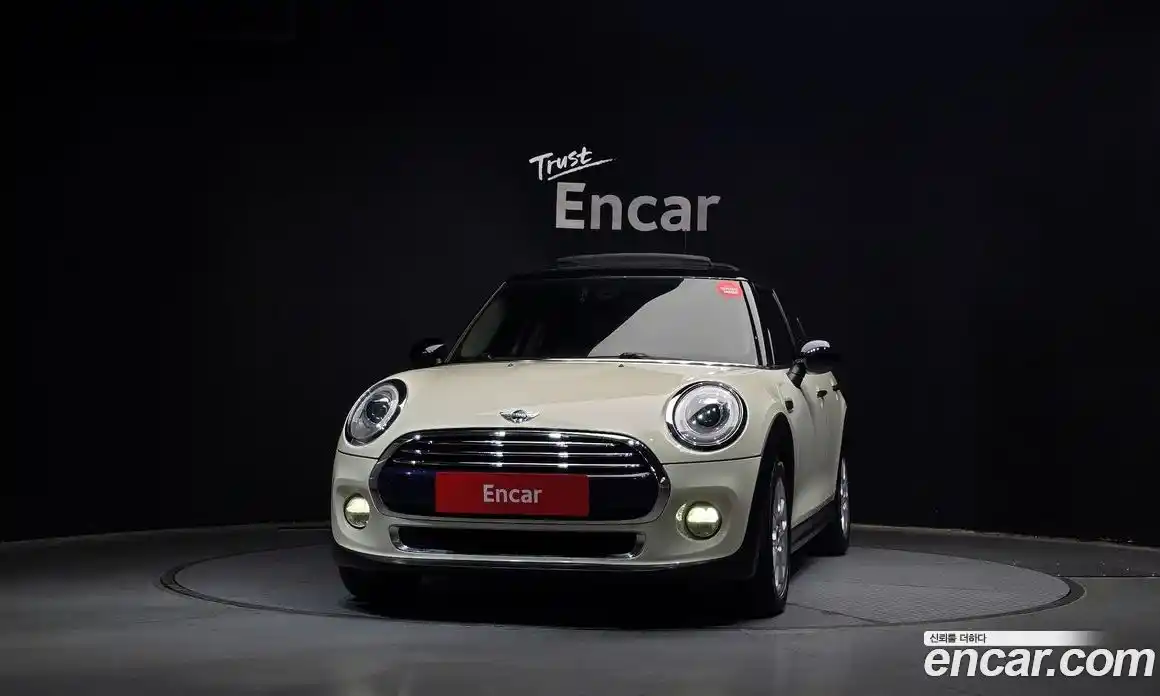 Mini Cooper 2014 1.5 автомат (гидро), фото 3