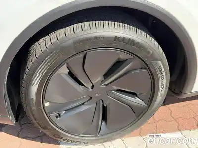 Tesla Model Y 2025 гидро, миниатюра 5