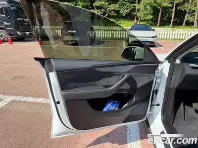 Tesla Model Y 2025 гидро, миниатюра 6
