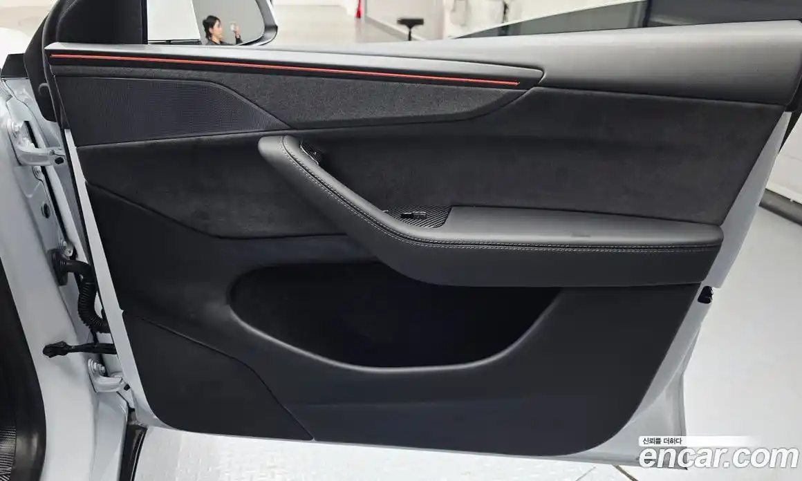 Tesla Model Y 2025 0.2 гидро, фото 15