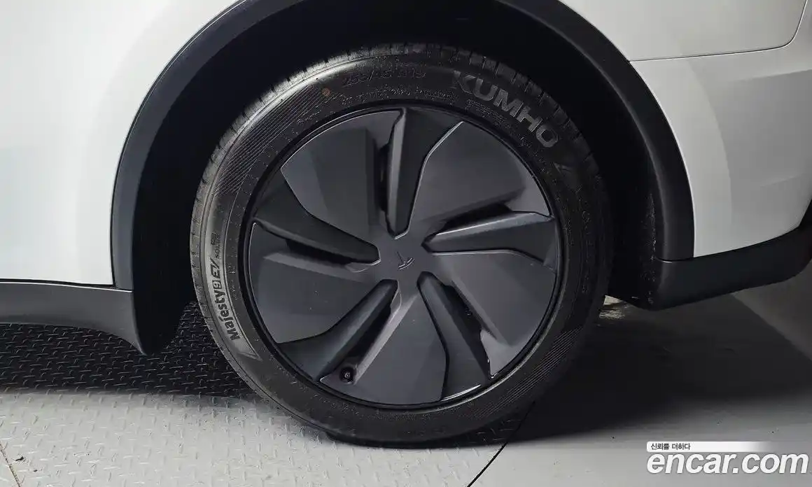 Tesla Model Y 2025 0.2 гидро, фото 7