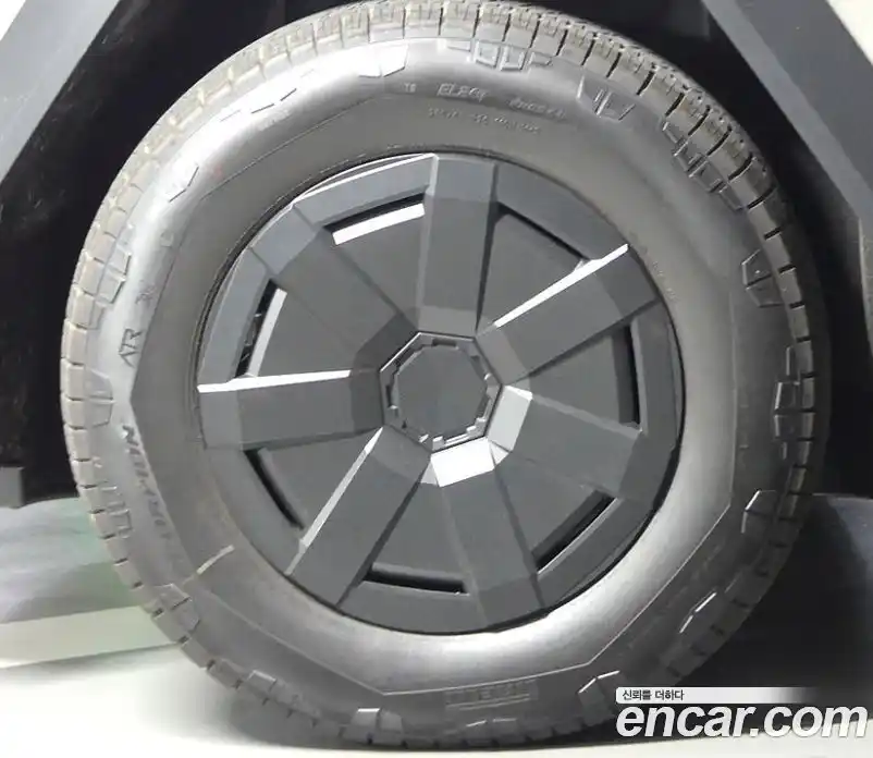 Tesla Cybertruck 2026 0.2 гидро, фото 5