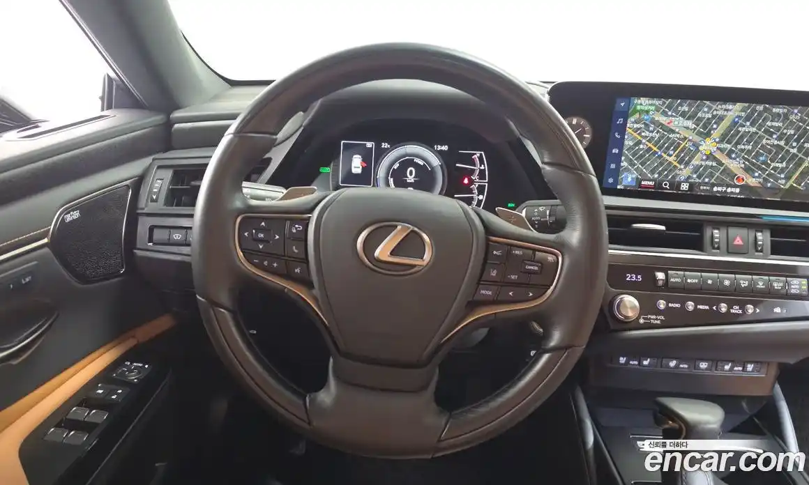 Lexus ES 2023 2.5 гидро, фото 18