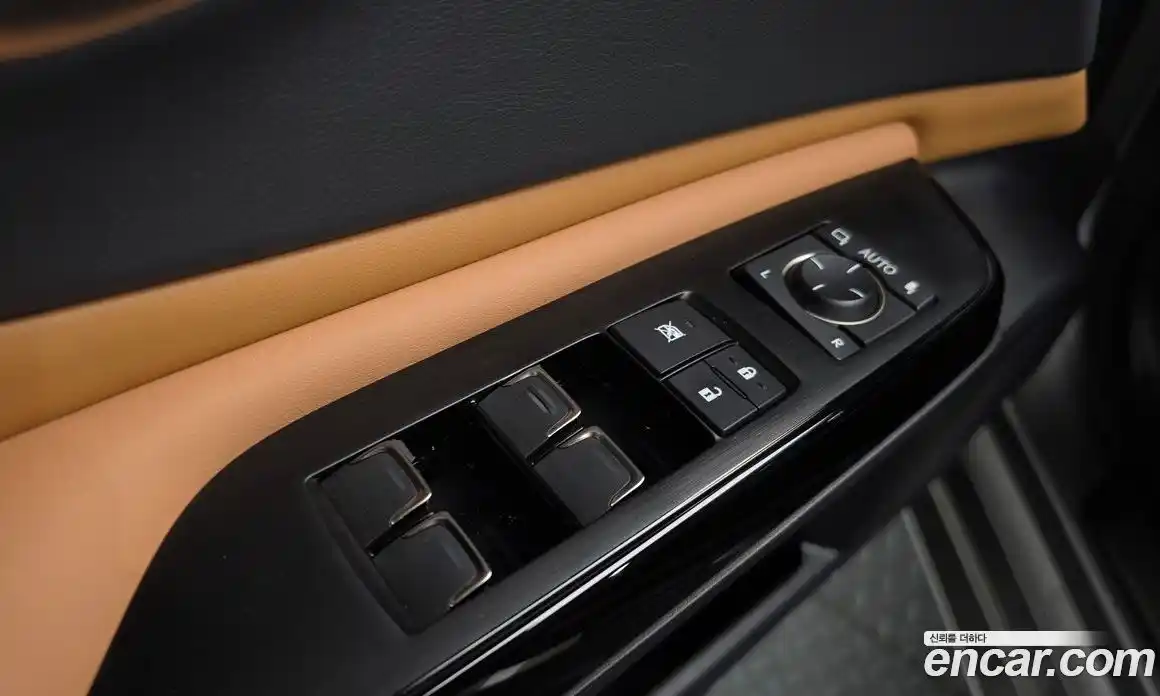 Lexus ES 2023 2.5 гидро, фото 30
