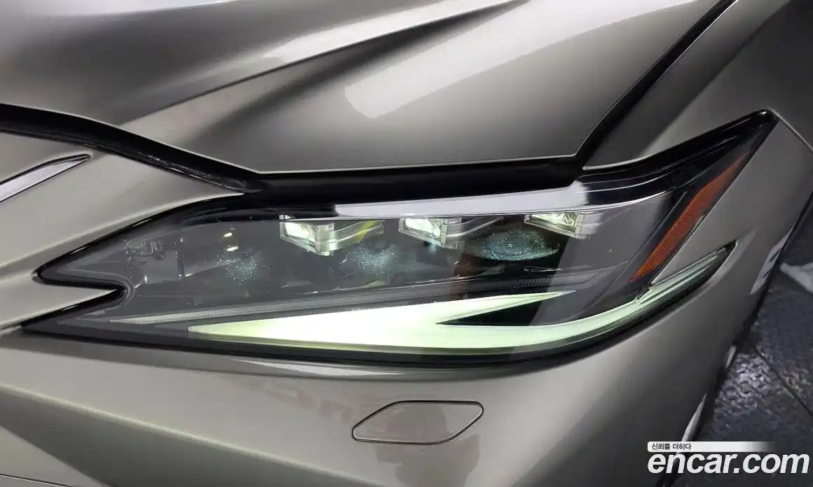 Lexus ES 2023 2.5 гидро, фото 8