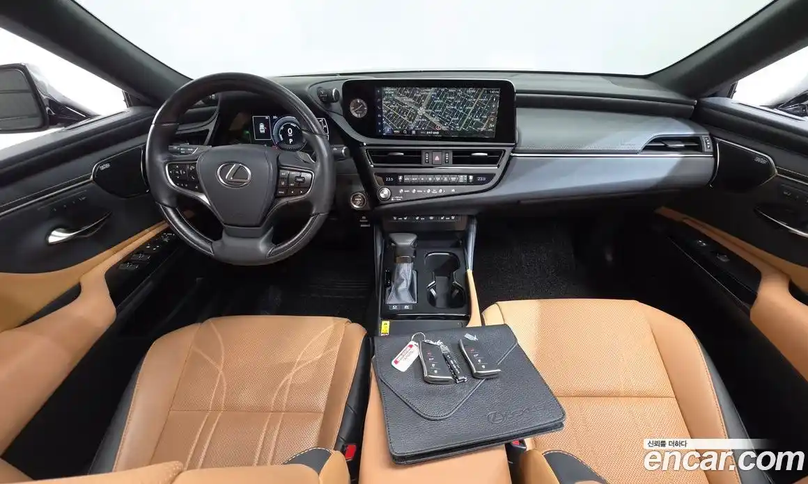 Lexus ES 2023 2.5 гидро, фото 10