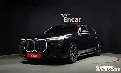 BMW 7 серия, 2025, 7 619 км