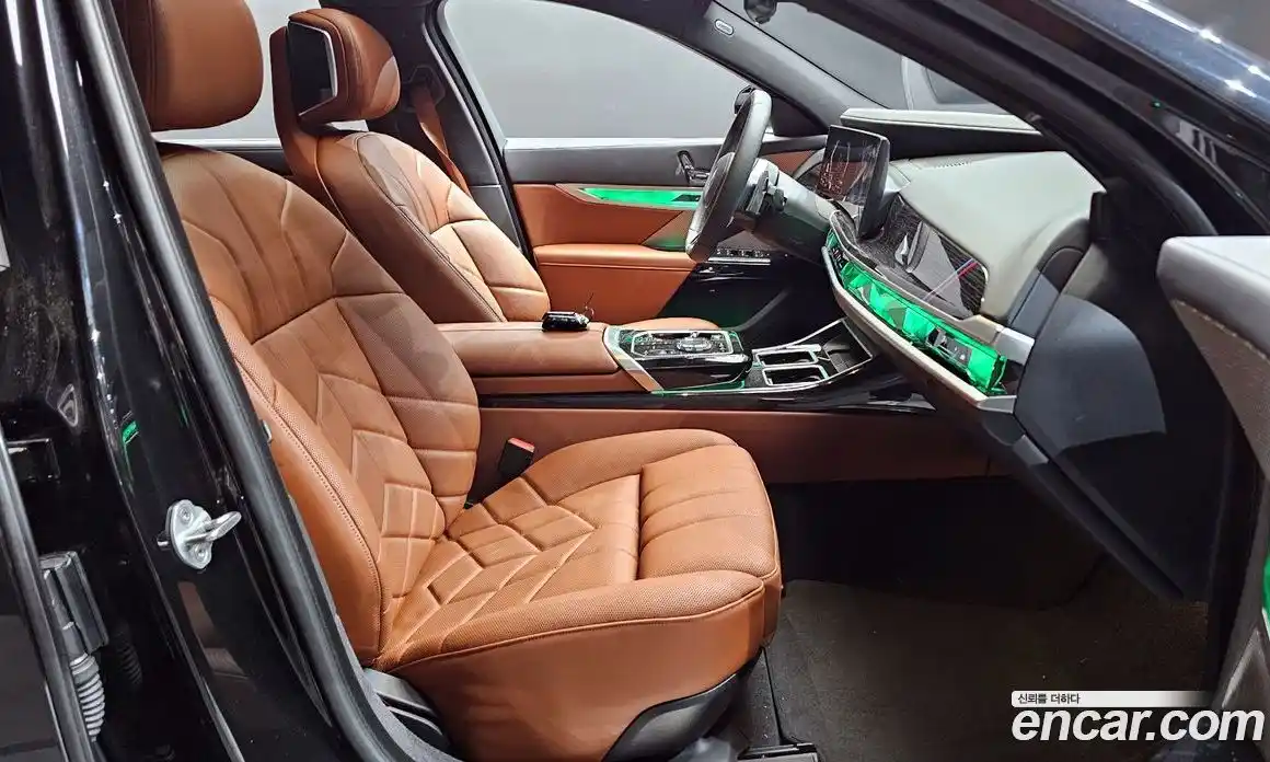 BMW 7 серия 2025 3.0 автомат (гидро), фото 17