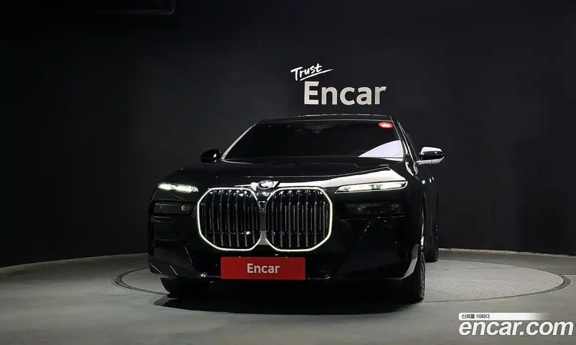 BMW 7 серия 2025 3.0 автомат (гидро), фото 3