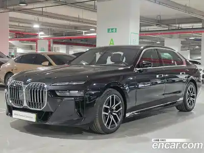 BMW 7 серия, 2025, 10 308 км