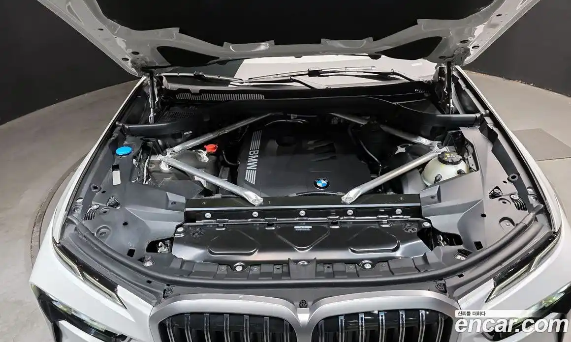 BMW X7 2025 3.0 автомат (гидро), фото 6